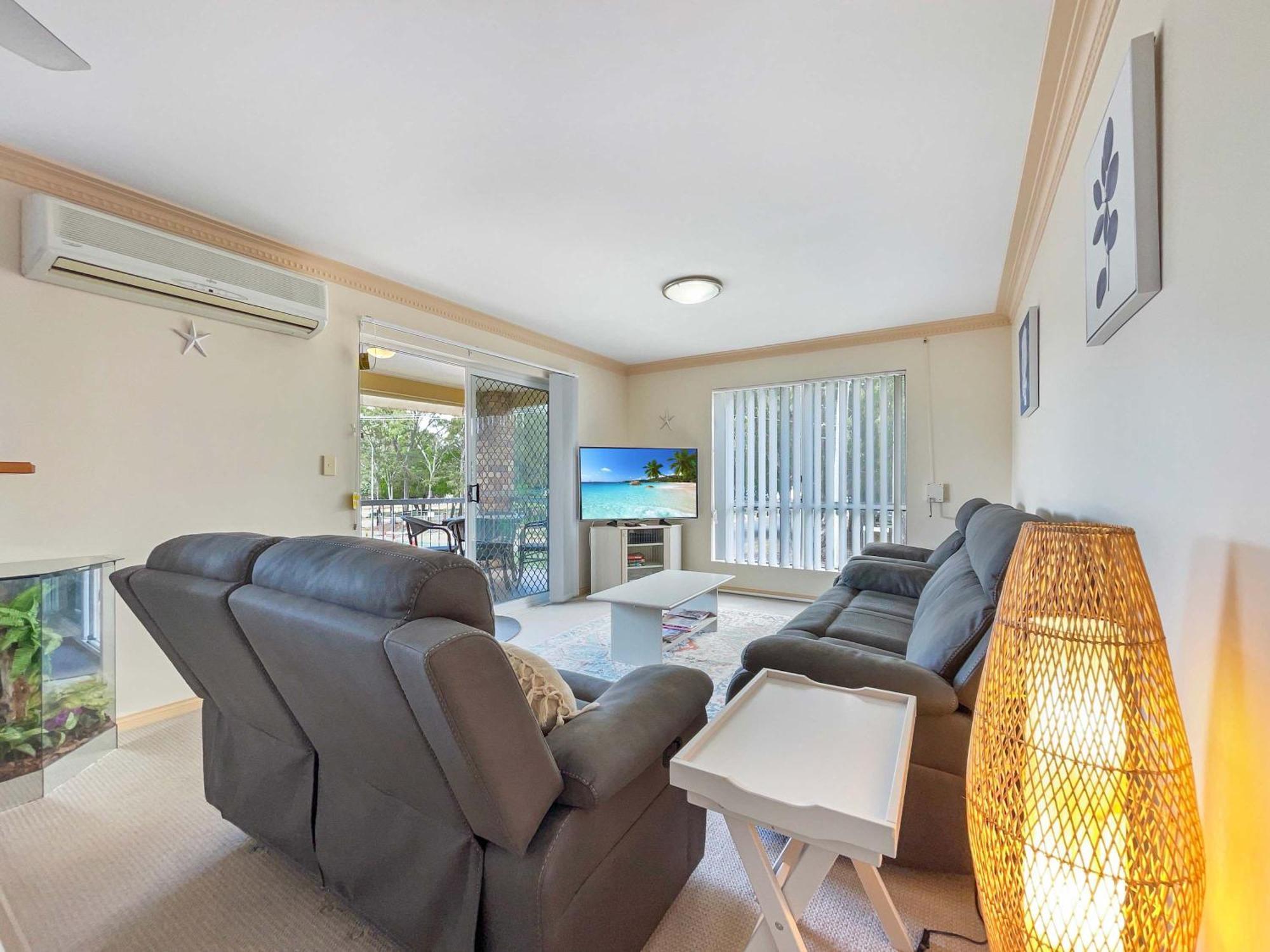 Joint Units Perfect For Families- Bribie Island Apartment Bellara Exterior photo